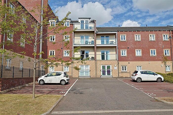 2 Bedroom Flat For Sale In Charlton Court, Manor Park, High Heaton, Newcastle Upon Tyne, NE7