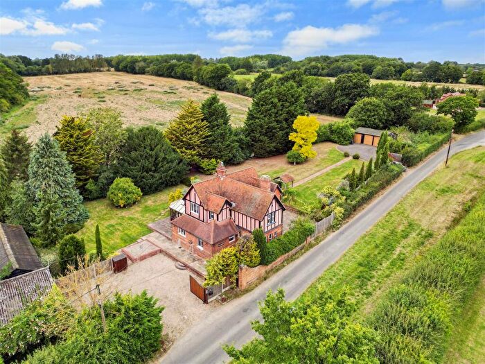 4 Bedroom Detached House For Sale In Spring Lane, Hatfield Peverel, Chelmsford, CM3