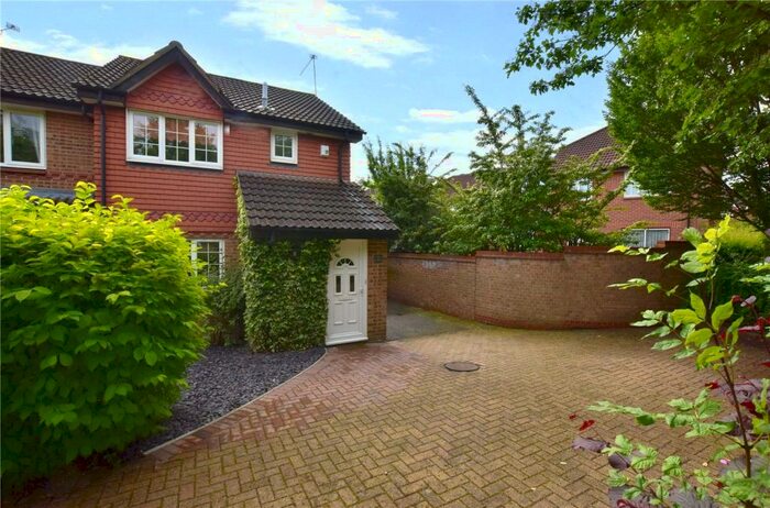 4 Bedroom End Of Terrace House To Rent In Mary Mead, Warfield, Bracknell, Berkshire, RG42