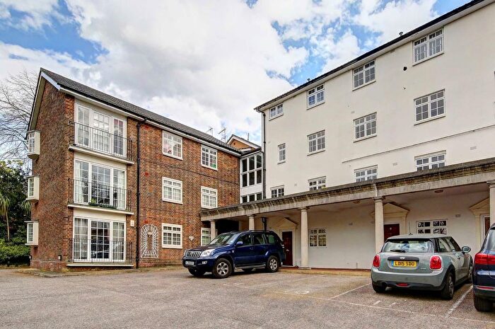 2 Bedroom Flat To Rent In Augustus Road, Wimbledon, SW19