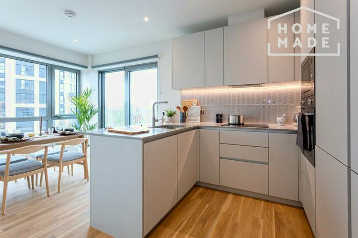 2 Bedroom Flat To Rent In Greenford Quay, Greenford, UB6