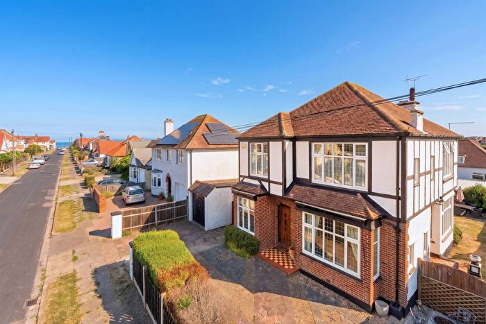 4 Bedroom Detached House For Sale In West Hill Road, Herne Bay, CT6