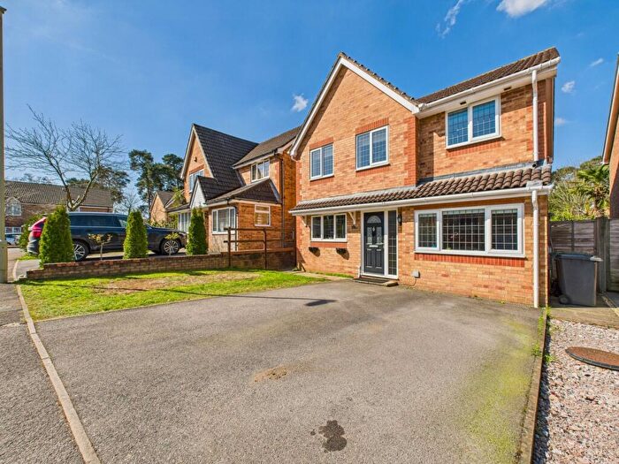 4 Bedroom Detached House For Sale In Canada Way, Bordon, Hampshire, GU35