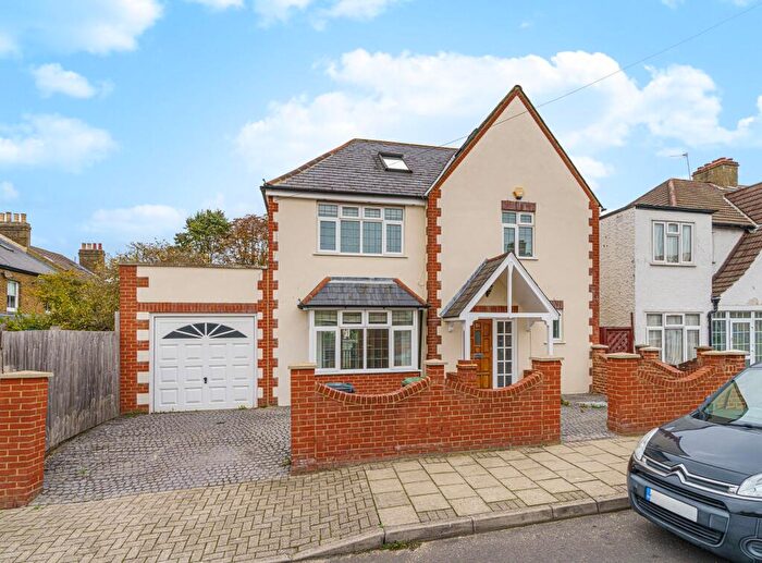 4 Bedroom Detached House For Sale In Ashleigh Road, Penge, SE20