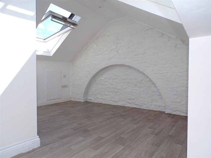 3 Bedroom End Of Terrace House To Rent In Glendale Terrace, Bideford, EX39