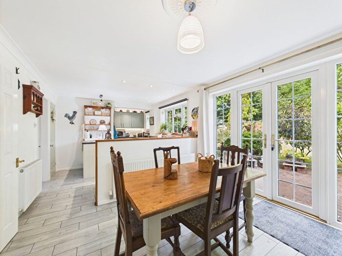 4 Bedroom Detached House For Sale In Tollhouse Drive, Worcester, Worcestershire, WR2