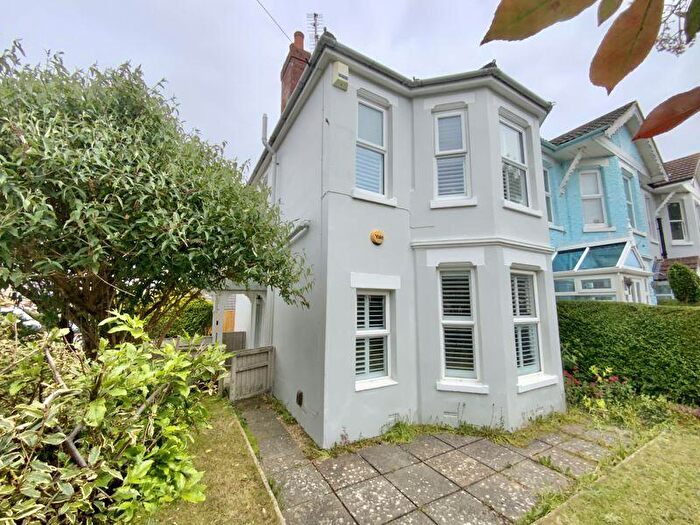 4 Bedroom Semi-Detached House For Sale In Sunnyhill Road, Southbourne, BH6