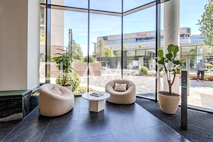 1 Bedroom Flat To Rent In Fountain Park Way London, W12