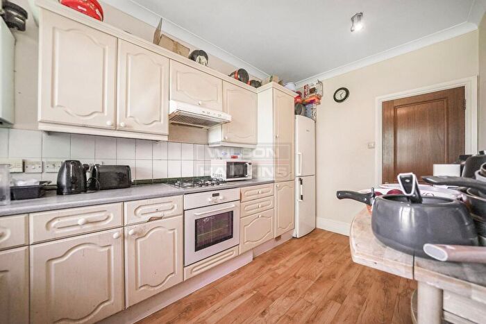 2 Bedroom Flat To Rent In Glasfryn Court, Harrow On The Hill, HA2