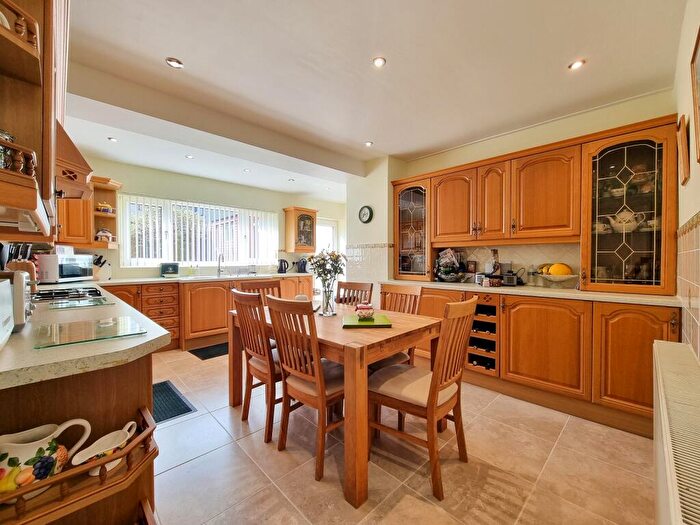 4 Bedroom Detached House For Sale In Pennard Drive, Southgate, Swansea, City And County Of Swansea., SA3