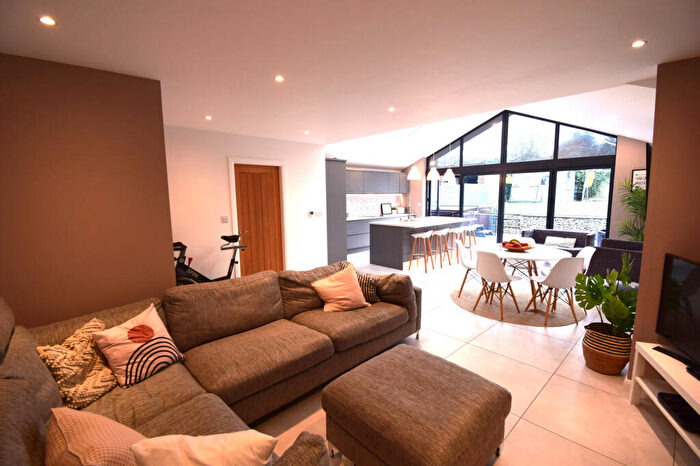 4 Bedroom Semi-Detached House To Rent In Blackpool Rd, Kirkham, Preston, PR4