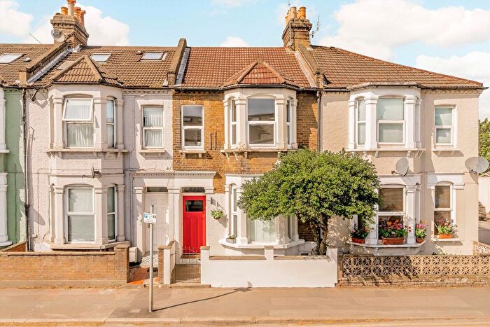1 Bedroom Flat For Sale In Haydons Road, Wimbledon, SW19