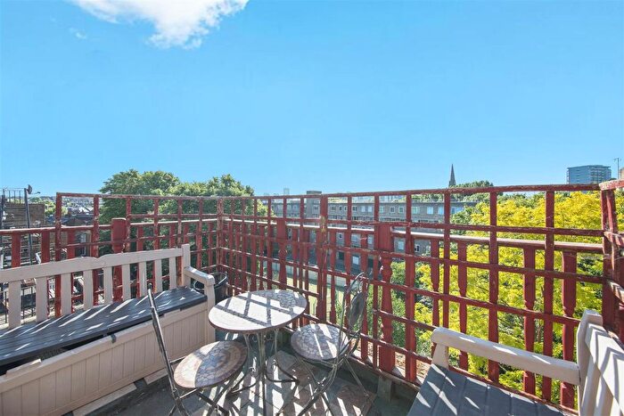 4 Bedroom Flat To Rent In Sutherland Avenue, Maida Vale, London, W9