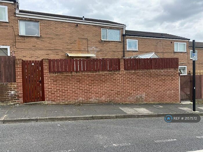 3 Bedroom Terraced House To Rent In Hawthorn Walk, Newcastle Upon Tyne, NE4