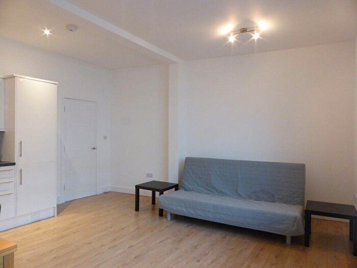 1 Bedroom Flat To Rent In Western Road -, P13