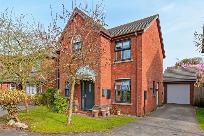 4 Bedroom Detached House For Sale In Kingsbury Close, Appleton, WA4