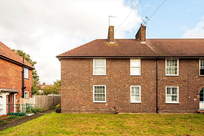 1 Bedroom Property To Rent In Greatdown Road, Hanwell, W7