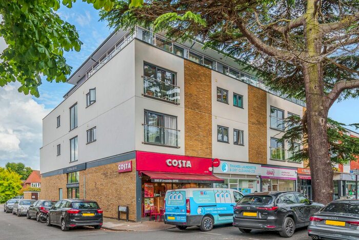 1 Bedroom Flat To Rent In Thurlestone Close, Shepperton, TW17