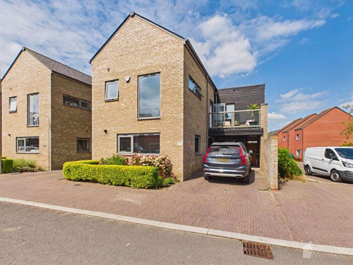 4 Bedroom Link Detached House For Sale In Rosefield Lane, Newhall, Harlow, CM17