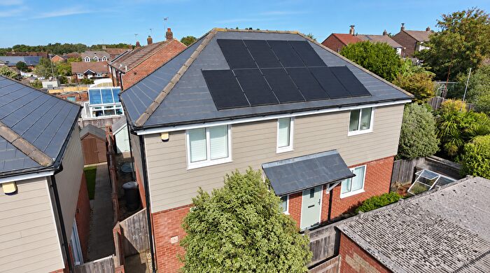 3 Bedroom Detached House For Sale In Station Road, Netley Abbey, Southampton, SO31