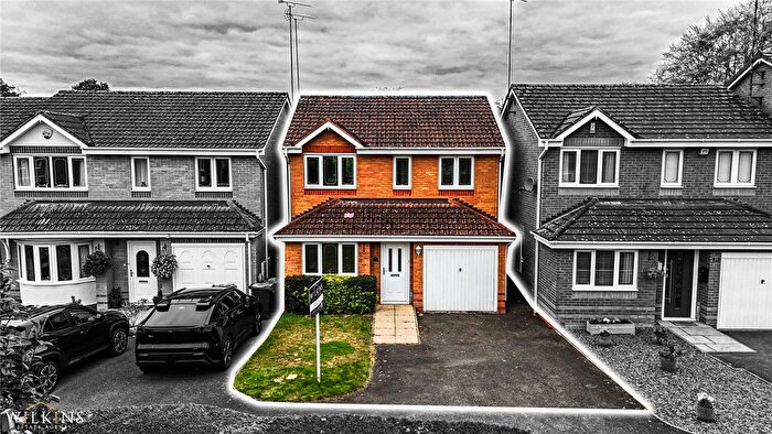 3 Bedroom Detached House For Sale In Campbell Close, Nuneaton, Warwickshire, CV10