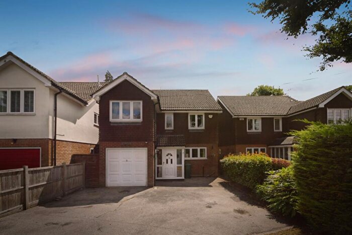 5 Bedroom Detached House For Sale In Mount Crescent, Warley, Brentwood, CM14
