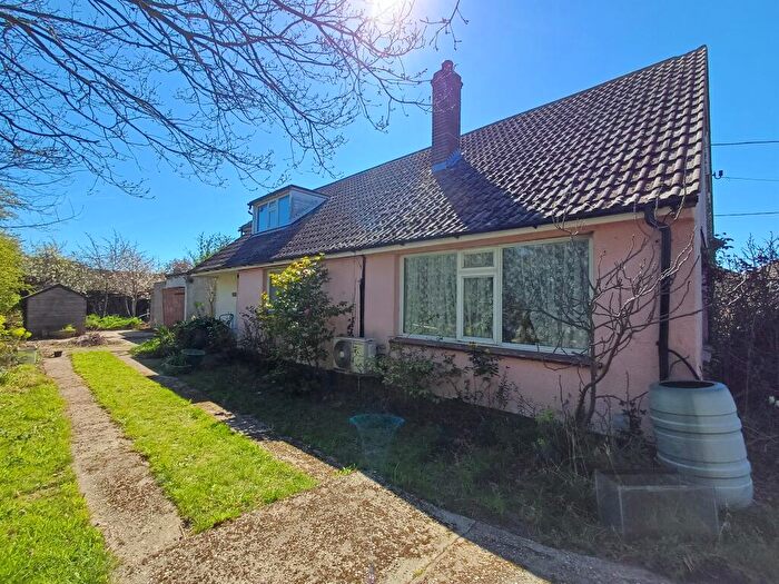 7 Bedroom Detached Bungalow For Sale In Coach Road, Alresford, Colchester, CO7
