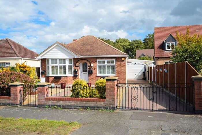 2 Bedroom Detached Bungalow For Sale In Sapley Road, Hartford, PE29