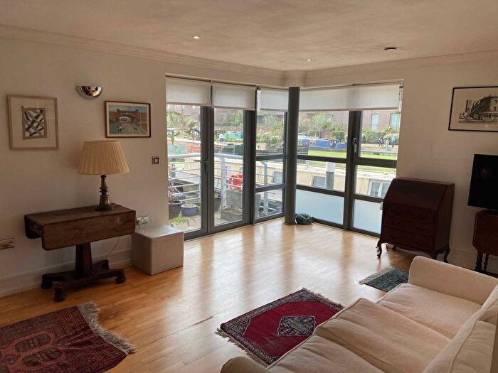 1 Bedroom Flat To Rent In The Island, Brentford, TW8