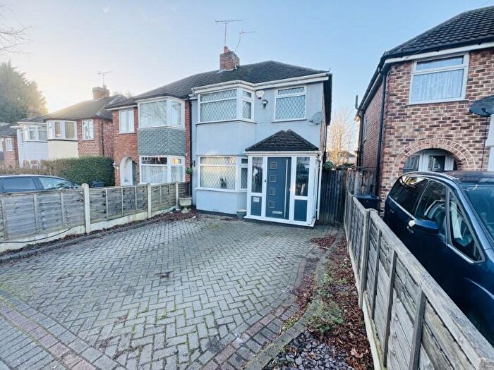 3 Bedroom Semi-Detached House To Rent In Aldershaw Road, South Yardley, Birmingham, B26