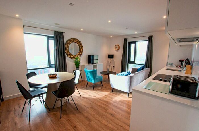 2 Bedroom Flat To Rent In Hagley Road, Birmingham, B16