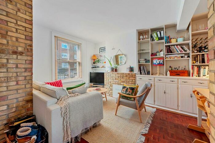 2 Bedroom Terraced House To Rent In Lordship Road, London, N16