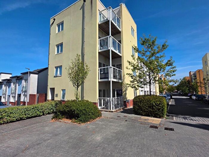 2 Bedroom Flat To Rent In Trem Elai, Penarth, CF64