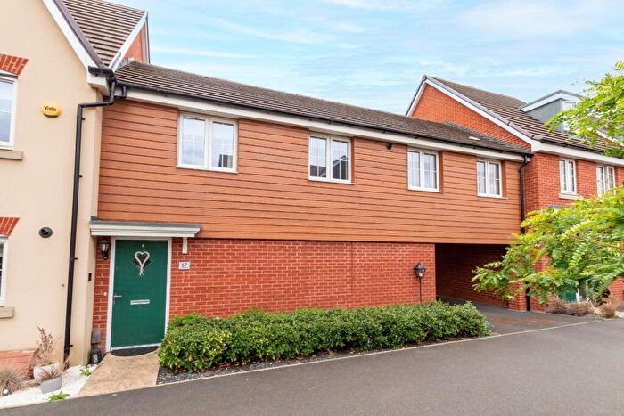 2 Bedroom Coach House To Rent In Theedway, Leighton Buzzard, LU7