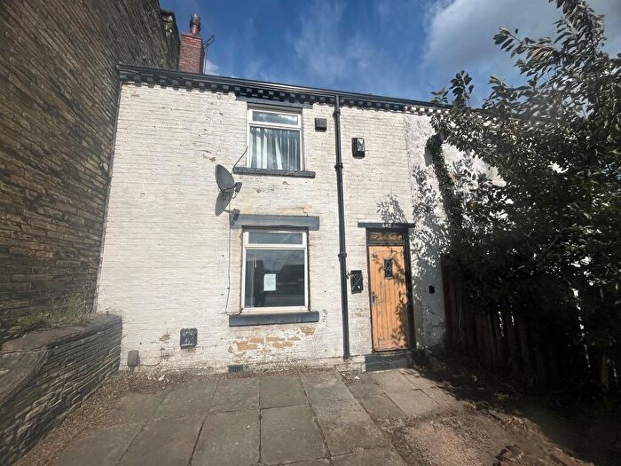 2 Bedroom Cottage For Sale In Tong Street, Bradford, BD4