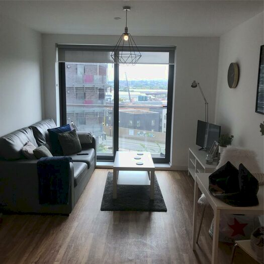 1 Bedroom Flat To Rent In Aire, Cross Green Lane, LS9