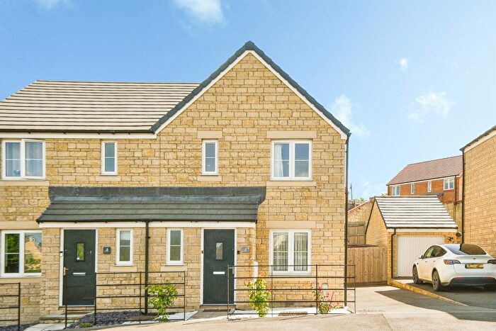 3 Bedroom Semi-Detached House For Sale In Gregor Drive, Calne, SN11