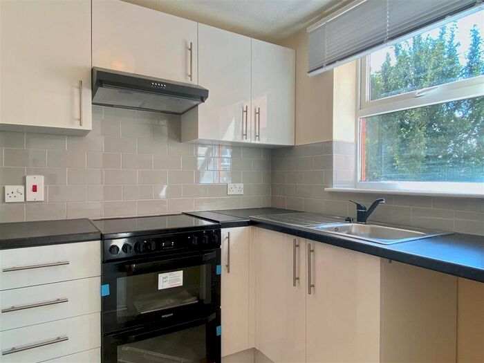 1 Bedroom Flat To Rent In Bryn Y Mor Crescent, Swansea, SA1