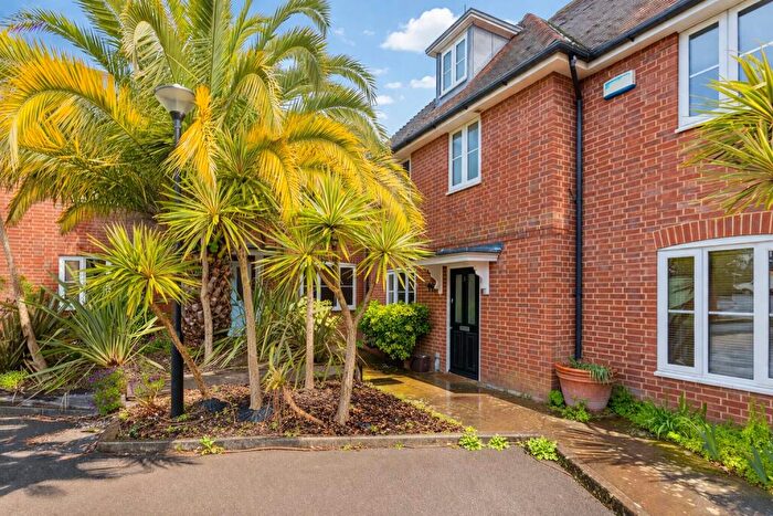 4 Bedroom Mews To Rent In Alexandra Mews, Langdon Road, Parkstone, BH14