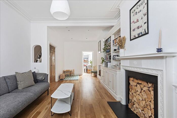 5 Bedroom Terraced House To Rent In Beryl Road, Hammersmith, London, W6