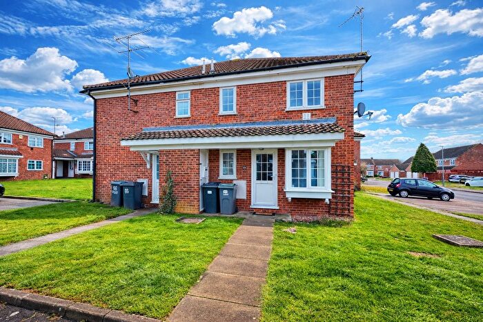 1 Bedroom Semi-Detached House To Rent In Milverton Green, Luton, Bedfordshire, LU3