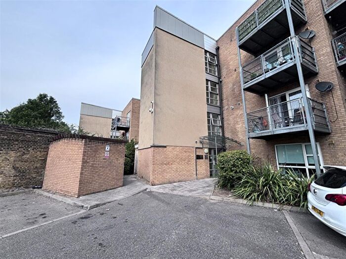 2 Bedroom Flat To Rent In Flat Blade Court, Old Church Road, Romford, RM7