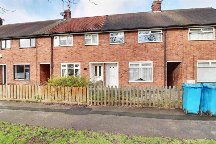 3 Bedroom Terraced House For Sale In Benedict Road, Hull, HU4
