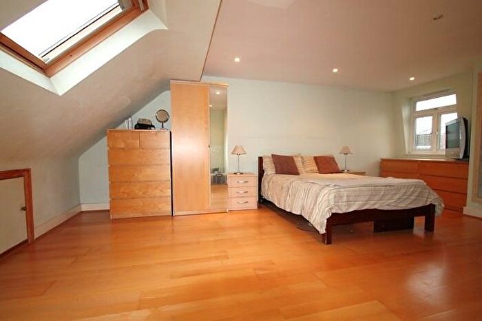 4 Bedroom Terraced House To Rent In Brisbane Avenue, Wimbledon, London, SW19