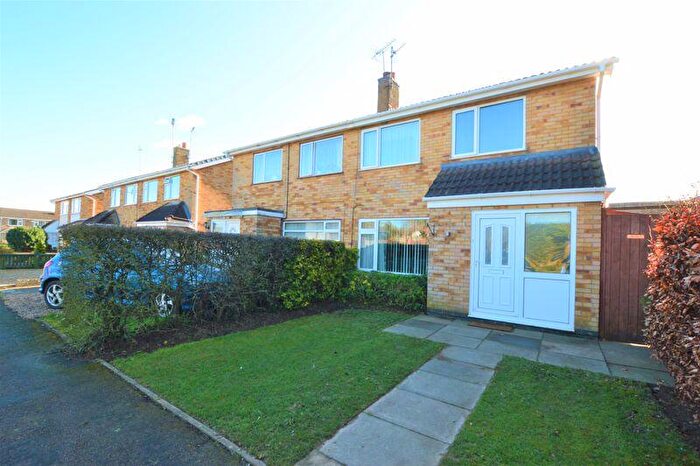 3 Bedroom Semi-Detached House For Sale In Extended Home - . Mile From Malcolm Sargent School, PE9