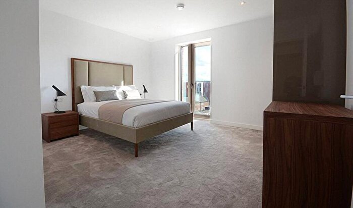 1 Bedroom Flat To Rent In Rodney Road, Elephant And Castle, London, SE17