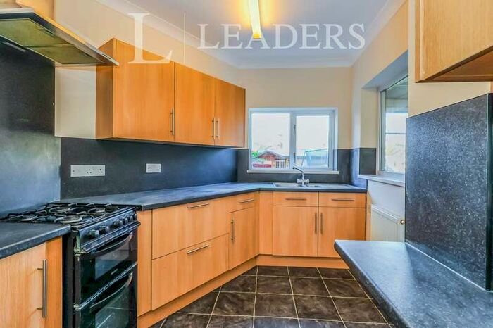 3 Bedroom Semi-Detached House To Rent In Cosham, PO6