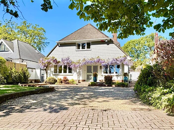 4 Bedroom Detached House For Sale In Chine Walk, West Parley, Ferndown, BH22