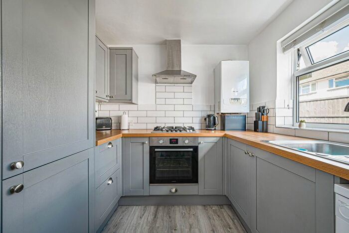 2 Bedroom Maisonette For Sale In Market Way, Westerham, TN16