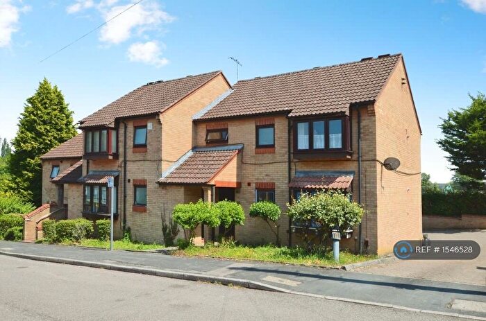 1 Bedroom Flat To Rent In Stratford Way, Hemel Hempstead, HP3